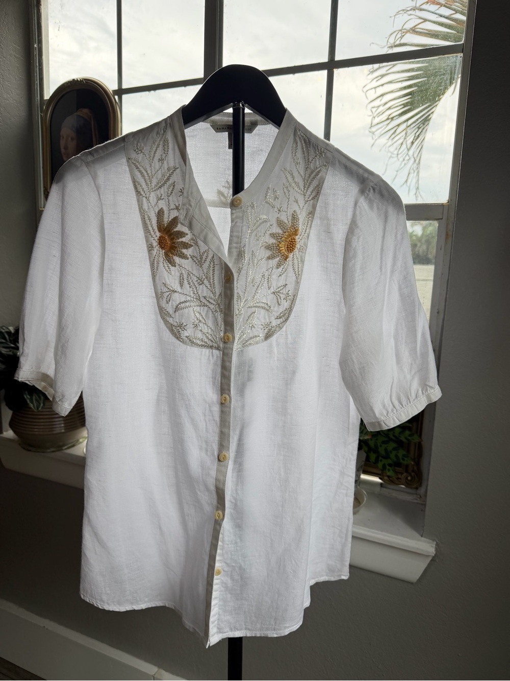 Banana Republic White Embroidered Linen Blouse Top Women’s M Boho Floral